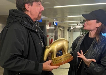 Ilary Blasi Tapiro a Striscia la notizia (screenshot tv 2024)