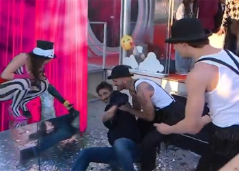 Fabrizio Biggio, caduta in diretta a VivaRai2 (foto screenshot tv 2024)