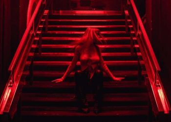 Clara, dettaglio della cover di Diamanti Grezzi