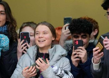 Greta Thunberg e gli altri quattro attivisti assolti (Twitter)