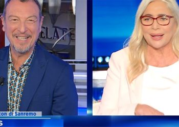 Amadeus e Mara Venier a Domenica In 4 febbraio 2024 (foto screenshot tv)