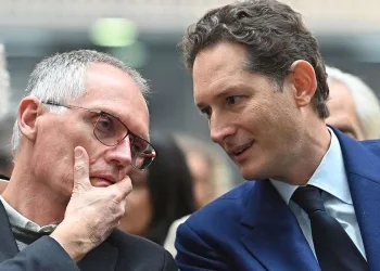 Carlos Tavares e John Elkann (Ansa)