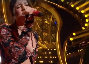 Angelina Mango a Sanremo 2024 screenshoot tv