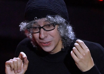 Giovanni Allevi sul palco di Sanremo 2024 (Ansa)