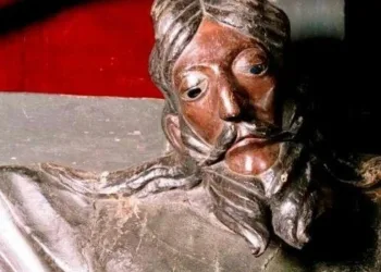 Particolare del Volto Santo di Lucca (VIII-IX sec.)