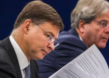 Valdis Dombrovskis e Paolo Gentiloni (Ansa)