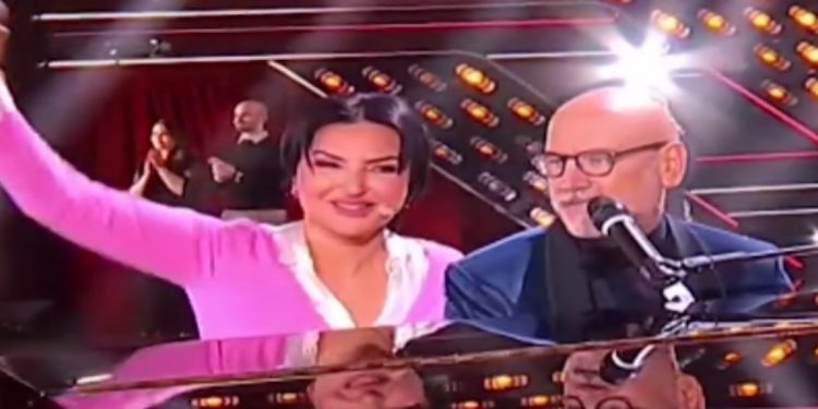 Arisa e Mario Rosini in duetto a The Voice Senior 2024. (Foto: Web)