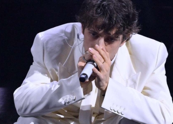 Sangiovanni a Sanremo 2024 (Ansa)