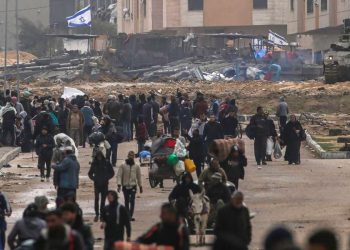 Guerra a Gaza, la fuga da Khan Yunis