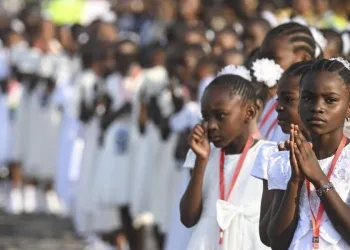 Durante la messa del Papa all'aeroporto Ndolodi Kinshasa, Congo, 1 febbraio 2023 (Ansa)