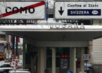 Il confine tra Italia e Svizzera (Ansa)