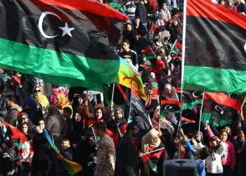 A Tripoli, in Piazza dei Martiri, il 17 febbraio 2015, quarto anniversario della caduta di Gheddafi (Ansa)