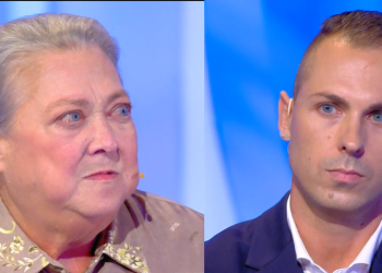 Sandra e il figlio Loris a C'è posta per te 2024 (screen da TV)