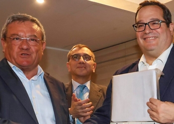 Claudio Durigon, sottosegretario al Lavoro e commissario della Lega in Campania, a Napoli con Salvatore Ronghi (Foto 2024: ANSA / NPK)