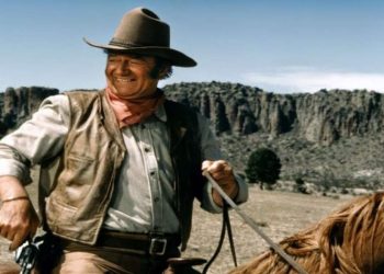 John Wayne in una scena del film nel pomeriggio di Rete 4 (Foto Web)