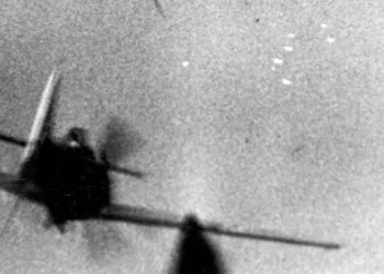 Battaglia aerea durante l'Operazione Bodenplatte (foto da Wikipedia)