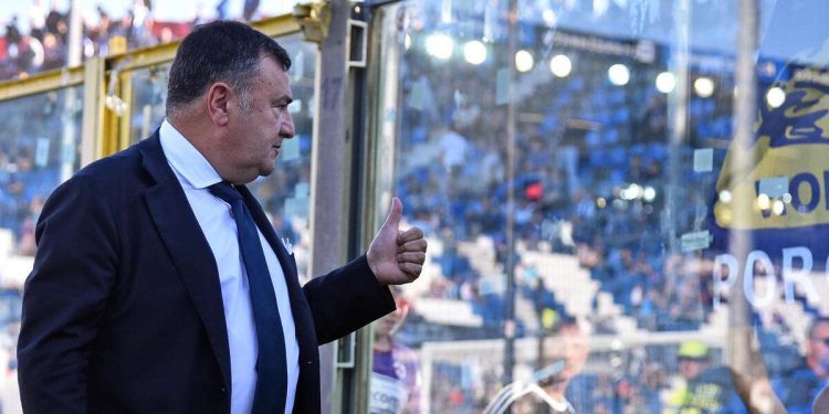 Atalanta Fiorentina è stata rinviata, malore per Joe Barone (Foto ANSA)