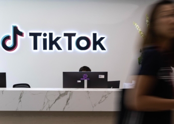 Gli uffici di TikTok a Singapore (Ansa)