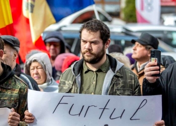 Il Blocco di comunisti e socialisti (BCS) manifesta in Moldavia (Ansa)