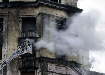 Dopo un attacco russo a Kiev (Ansa)