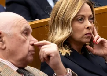 Giorgia Meloni (a d.) con Carlo Nordio (Ansa)