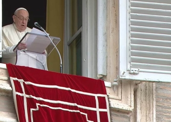 Regina coeli con Papa Francesco