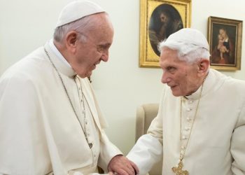 Papa Francesco con Ratzinger