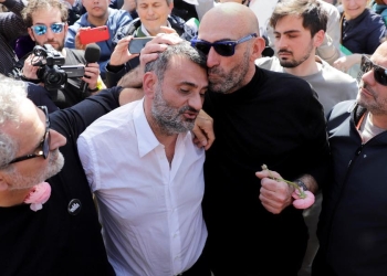 Antonio Decaro con Michele Laforgia e Vito Leccese durante Giù le mani da Bari. #Io sto con Decaro (Foto 2024 ANSA / DONATO FASANO)