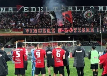 Foggia squadra sotto la curva