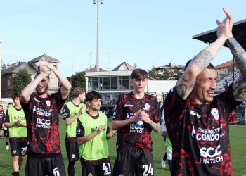 Pro Vercelli gruppo applausi