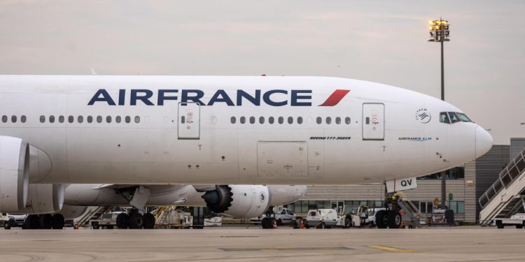 Un Boeing 777 di Air France (Ansa)