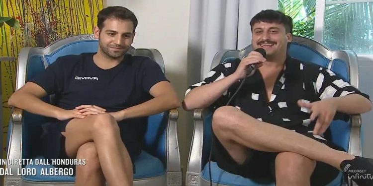 Edoardo Franco e Aras Senol all'isola dei Famosi 2024 (screen da TV)