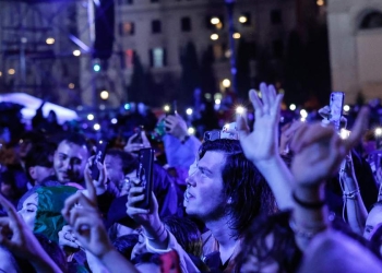 Istantanea di un classico: il "concertone" del Primo maggio (Ansa)