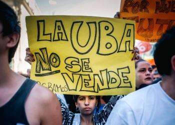 La manifestazione di martedì 23 aprile (Ansa)