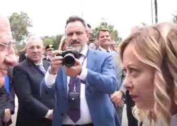 Giorgia Meloni e Vincenzo De Luca a Caivano