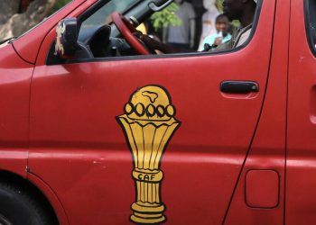 La Coppa d'Africa disegnata su un furgoncino (Foto ANSA)