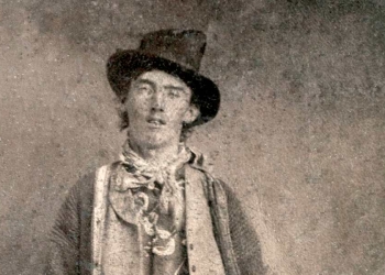 L'unica foto esistente di Billy the Kid, scattata da Ben Wittick a Fort Sumner nel 1879 o 1880 (da Wikipedia)