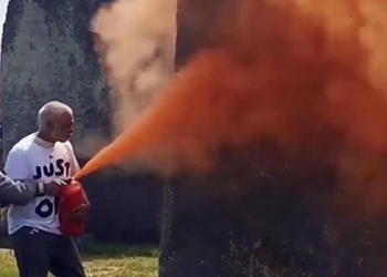 Vernice su Stonehenge