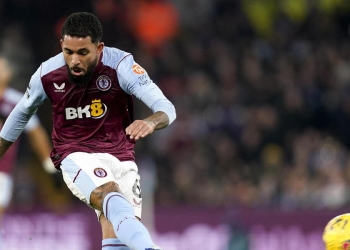 Douglas Luiz è ad un passo dalla Juventus (Foto ANSA)