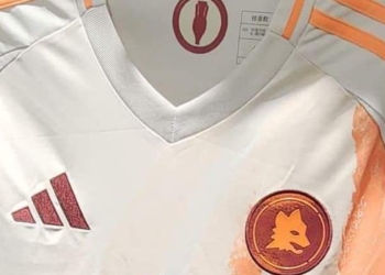Roma, ecco come dovrebbe essere la seconda maglia (Foto da Forza Roma)