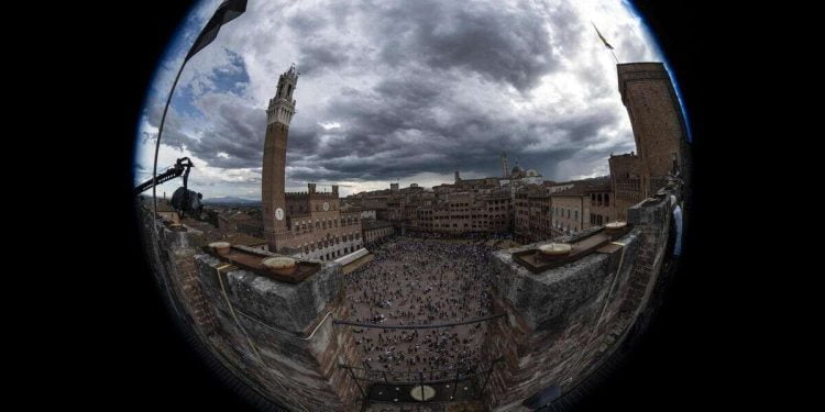 Piazza del Campo a Siena, sede dell'arrivo (Foto ANSA)