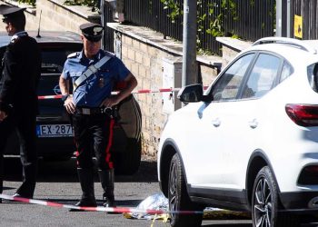 Carabinieri sul luogo dove Manuela Petrangeli è stata uccisa a colpi di arma da fuoco (Foto 2024 ANSA/ANGELO CARCONI)