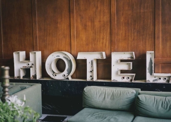 hotel_scritta