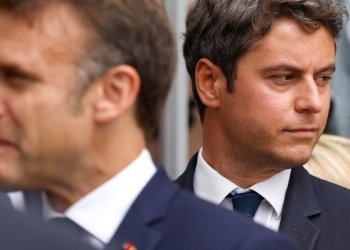 Emmanuel Macron, presidente della Repubblica francese, e Gabriel Attal, capo del Governo (Ansa)