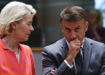 Von der Leyen e Macron