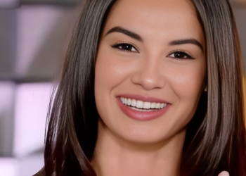 Francesca Chillemi sorride a Verissimo