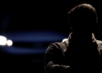 La testimonianza di un vigilante a Cose nostre (Foto: Rai 1)