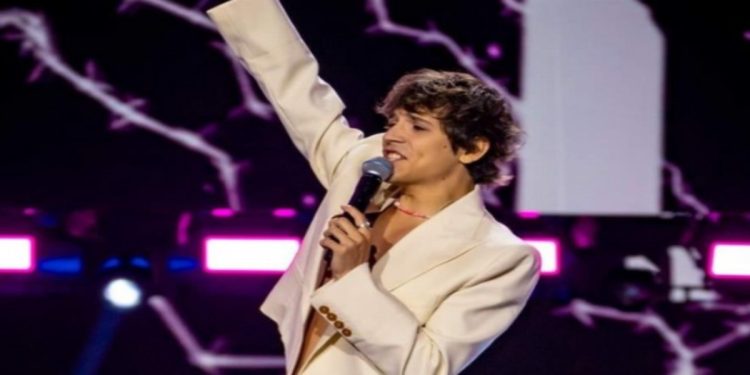 Abiti sanremo 2025 Alex Wyse