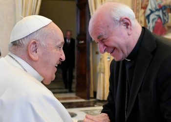 Mons. Paglia con Papa Francesco