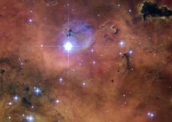 Un "groviglio stellare" immortalato dagli strumenti del telescopio spaziale Hubble (Ansa)